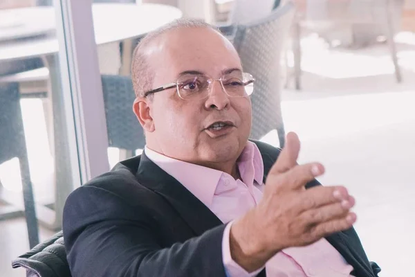 Governador Ibaneis Rocha cai em casa, desmaia e é hospitalizado