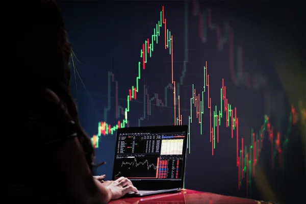 Sem aval do BC, fintech alvo da PF acumula ações por estelionato - Metrópoles