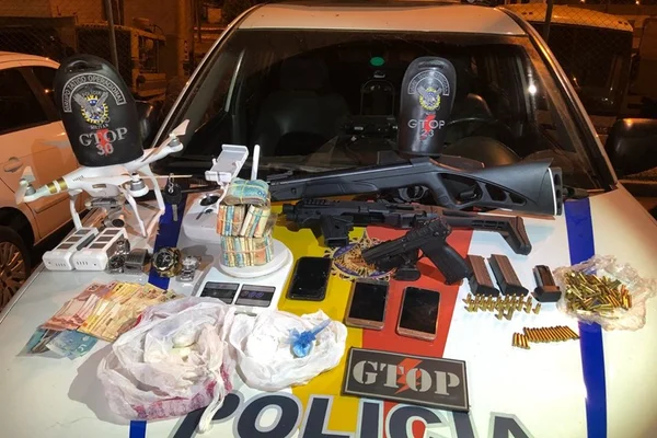 Quadrilha de roubo de cargas é presa com armas, munição e dinheiro