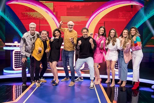 Marcos Mion recebe famosos no Caldeirão