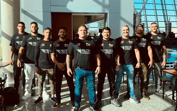 Imagem colorida da seleção brasiliense de Jiu-Jitsu