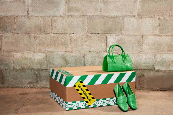 Streetwear inspira a coleção de pré-outono 2022 da Arezzo