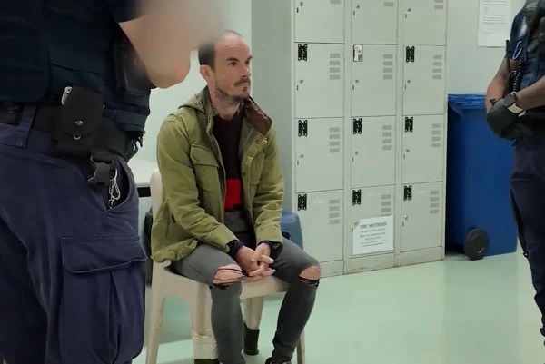 Ex-funcionário de creche é acusado de cometer mais de 200 abusos em Sydney