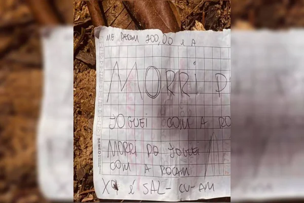 CV amarra, executa "X9" e deixa bilhete: "Morri por ajudar a Rocam"