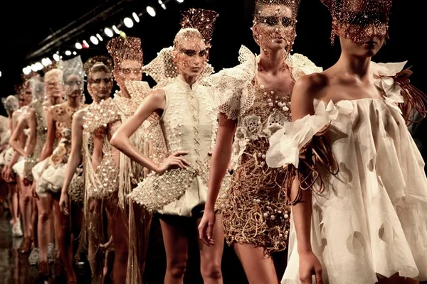Semana de moda Dragão Fashion Brasil comemora 20 anos em novo local
