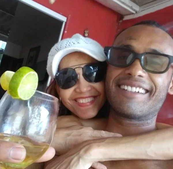 Casal sorrindo