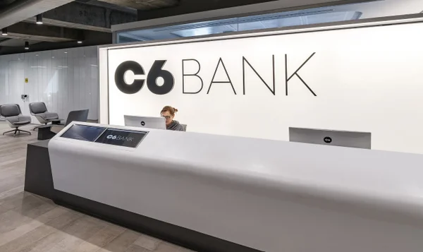 Após o Nubank, C6 Bank entra no grupo de bancos que estão demitindo