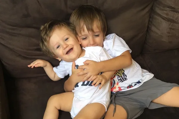 Enfim, meus filhos se reconheceram como irmãos