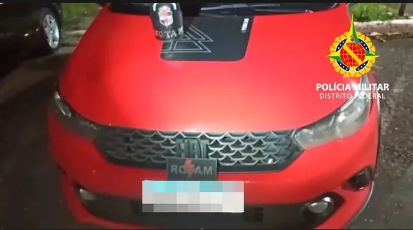 Jovem de 25 anos teria apontado arma para PMs antes de ser morto no DF