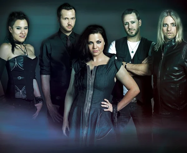 Evanescence promete agitar fãs de Brasília com sucessos dos anos 2000