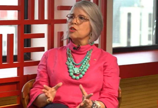 Hélvia Paranguá, secretária de Educação do DF