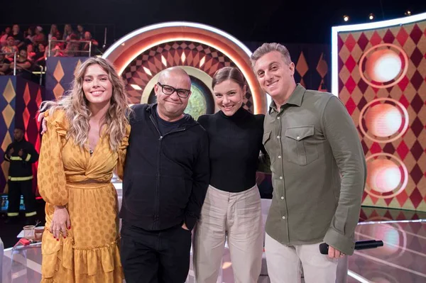 Gonga la Gonga estreia com júri especial no Caldeirão do Huck