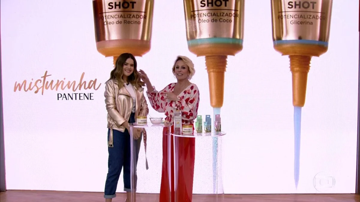 As duas ficaram um tempão em um <i>merchandising</i> As duas ficaram um tempão em um <i>merchandising</i>