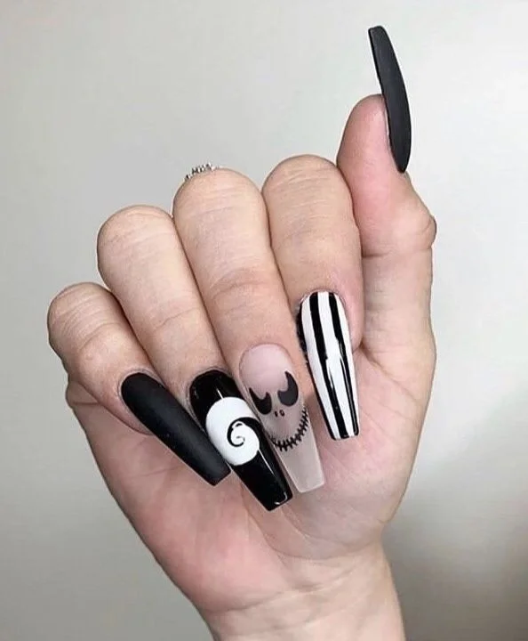 Halloween: confira inspirações de unhas para arrasar neste Dia das Bruxas - destaque galeria Halloween: confira inspirações de unhas para arrasar neste Dia das Bruxas - destaque galeria