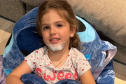 Ayla, filha de Bárbara Evans, sofreu um acidente em casa