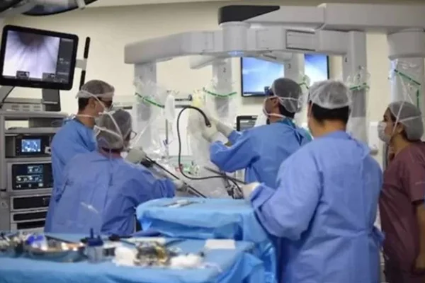 Saúde, equipe médica - Metrópoles