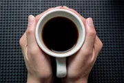 O café é considerado um ótimo aliado para reduzir o acúmulo de gordura no fígado O café é considerado um ótimo aliado para reduzir o acúmulo de gordura no fígado