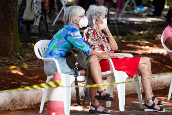 Vacinação contra Covid de idosos