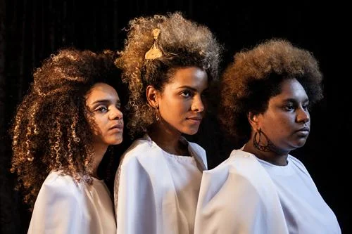 “Pentes”, peça que aborda a identidade negra, volta aos palcos do DF