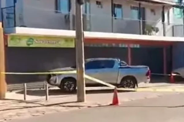Casal é assassinado a tiros dentro de caminhonete no DF