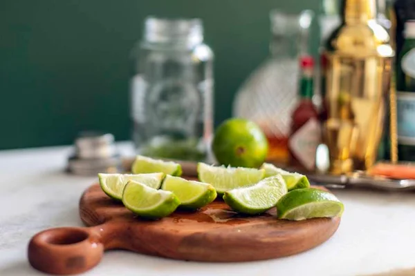 Para fazer a festa: aprenda o mojito de abacaxi