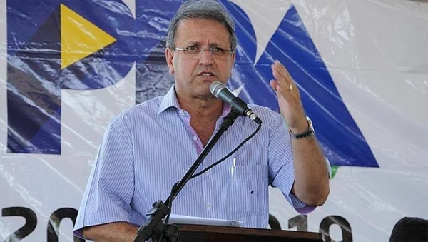 STJ determina bloqueio dos bens do governador de Tocantins