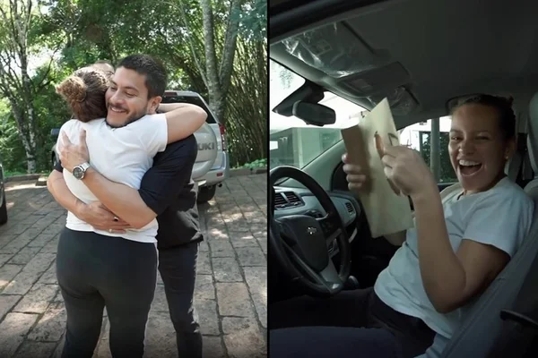 Foto colorida de Arthur Aguiar e sua babá
