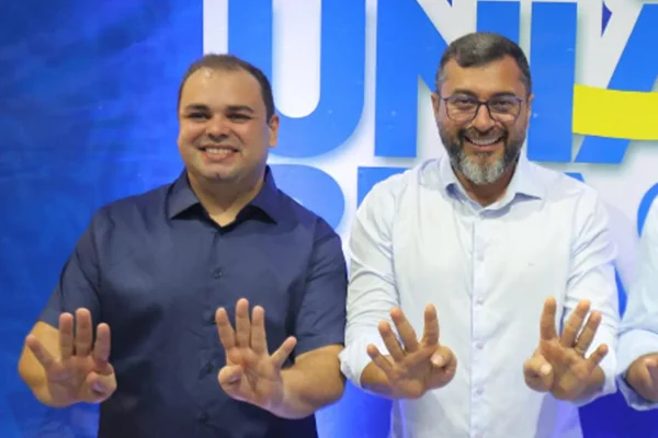 Deputado estadual Roberto Cidade ao lado do governador Wilson Lima