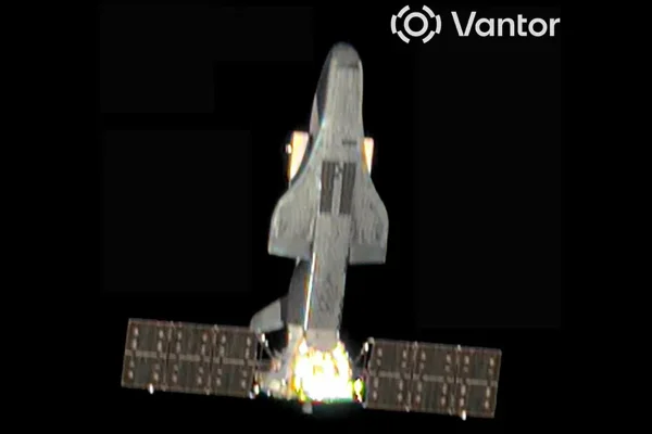 Imagem colorida mostra avião espacial secreto da China - Metrópoles