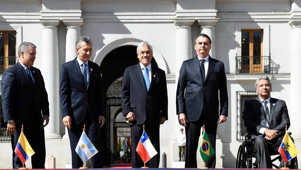 Bolsonaro enfrenta problemas nos Parlamentos do Chile e do Brasil