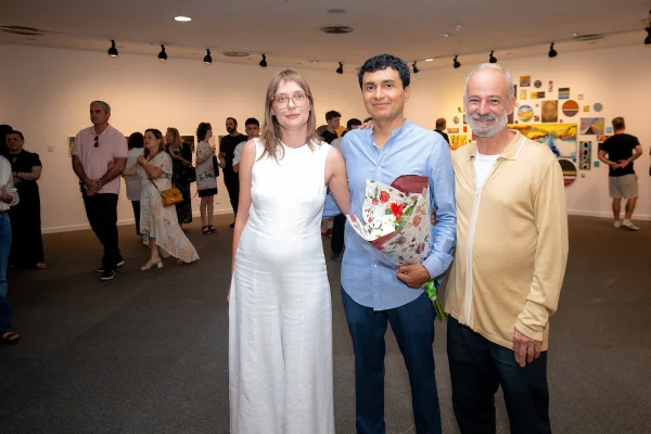 Artista Osvaldo Orias lança a exposição Cintilâncias no Museu Nacional