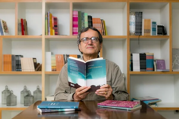 Bisneto do Visconde de Taunay lança livro após difíceis experiências
