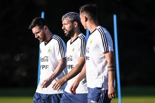 “Argentina mais fraca que já vi”, diz Casagrande. Será? Compare!