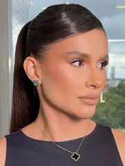 Maíra Lobo