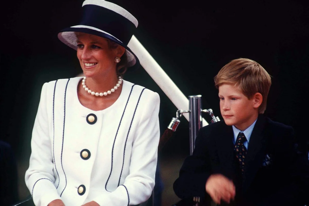 Princesa Diana e príncipe Harry Princesa Diana e príncipe Harry