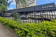 Barcos expostos em terreno público na Zona Sul de São Paulo Barcos expostos em terreno público na Zona Sul de São Paulo