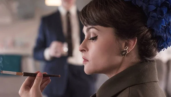 Helena Bonham Carter aparece como Margaret em nova imagem de The Crown