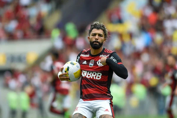 Flamengo empata com Ceará e perde chance de se aproximar do Palmeiras