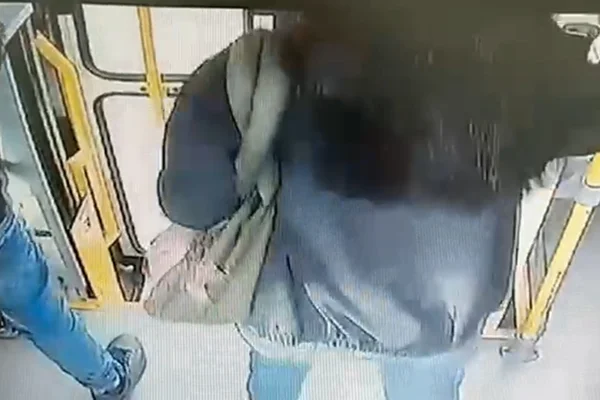 Los Hermanos: casal peruano furta celulares de mulheres no DF