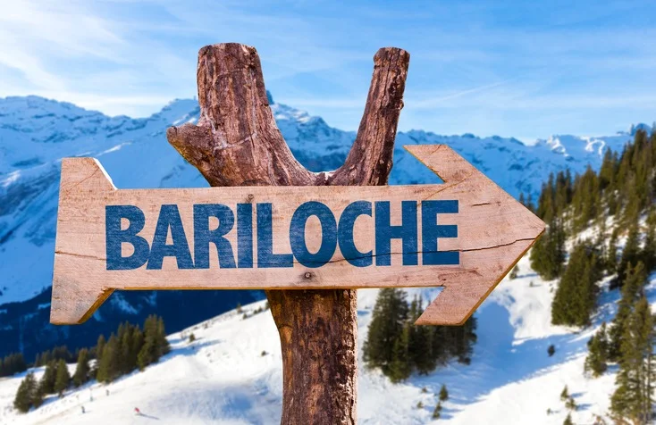 Bariloche é uma cidade com cerca de 130 mil habitantes localizada no norte da Patagônia argentina e na região dos lagos andinos Bariloche é uma cidade com cerca de 130 mil habitantes localizada no norte da Patagônia argentina e na região dos lagos andinos