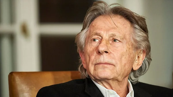 Polanski recebe homenagem em Paris sob protesto de grupos feministas