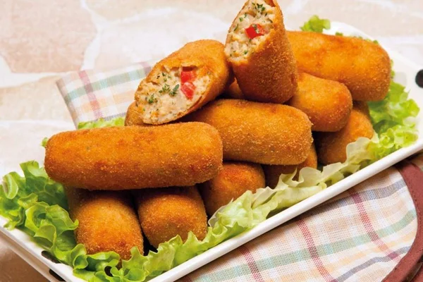 Fácil! Aprenda a fazer um delicioso croquete de presunto e queijo