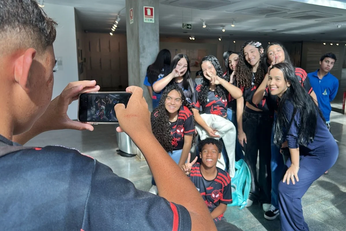 Estudantes do ensino fundamental Estudantes do ensino fundamental