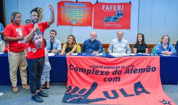 Ativistas negros cobram Lula por mais representatividade na campanha
