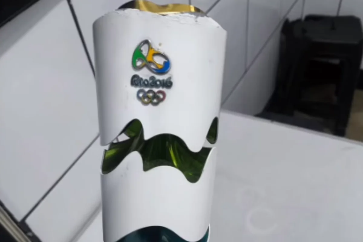 Tocha olímpica da Rio 2016 havia sido furtada em 2021 Tocha olímpica da Rio 2016 havia sido furtada em 2021