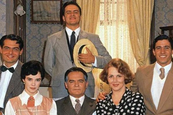 Globo apaga vídeos de novela do SBT no YouTube