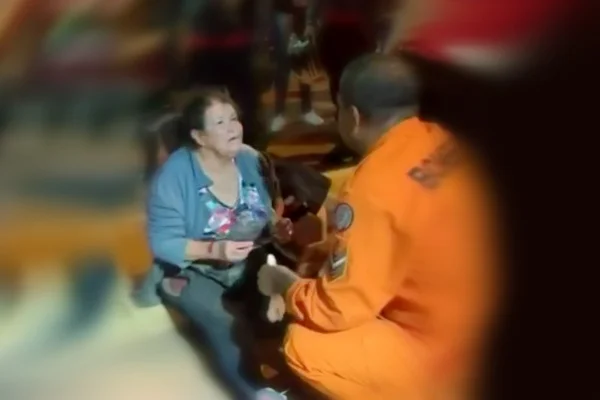 Carro arrasta vendedora de balões por 100 metros em Taguatinga