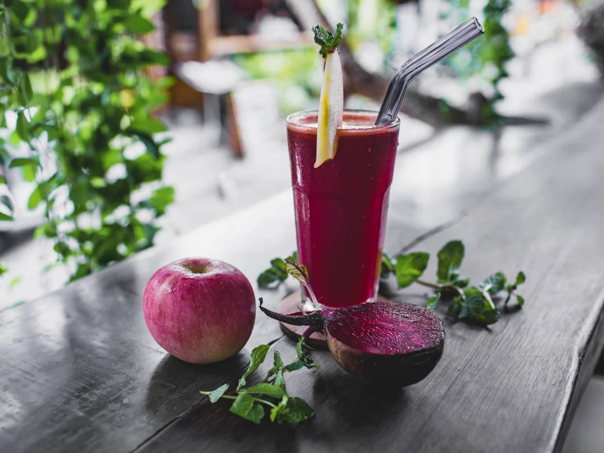 Suco de beterraba: entenda como a bebida aumenta desempenho físico