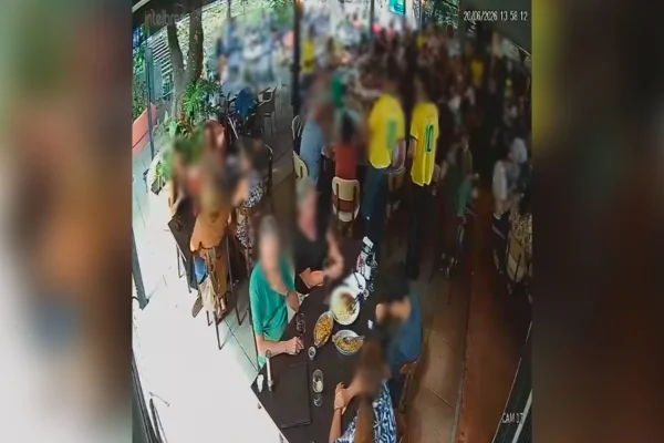 Policial federal salva idoso que se engasgou em restaurante do DF