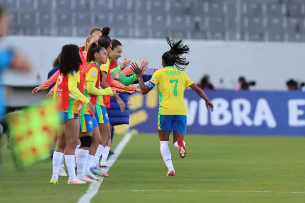 Copa América Feminina: Brasil faz 6 a 0 na Bolívia e assume liderança